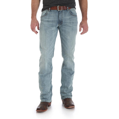 MENS WRANGLER RETRO SLIM BOOT LIGHT WASH