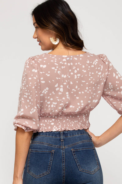 JUNIORS CROPPED LS SMOCKED HEM TOP